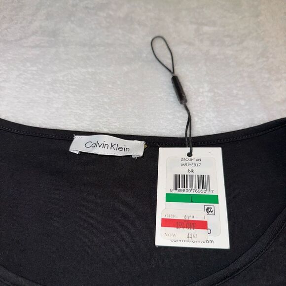 Calvin Klein Women’s Black Velvet Pattern Tee Large NWOT - Picture 6 of 12